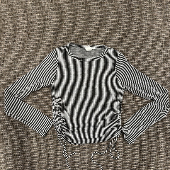 Caution To The Wind Gray Fitted Ruched Crop Top - Picture 1 of 3